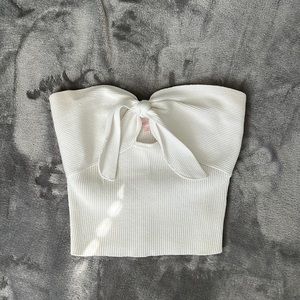 White Sweetheart neckline Crop Top